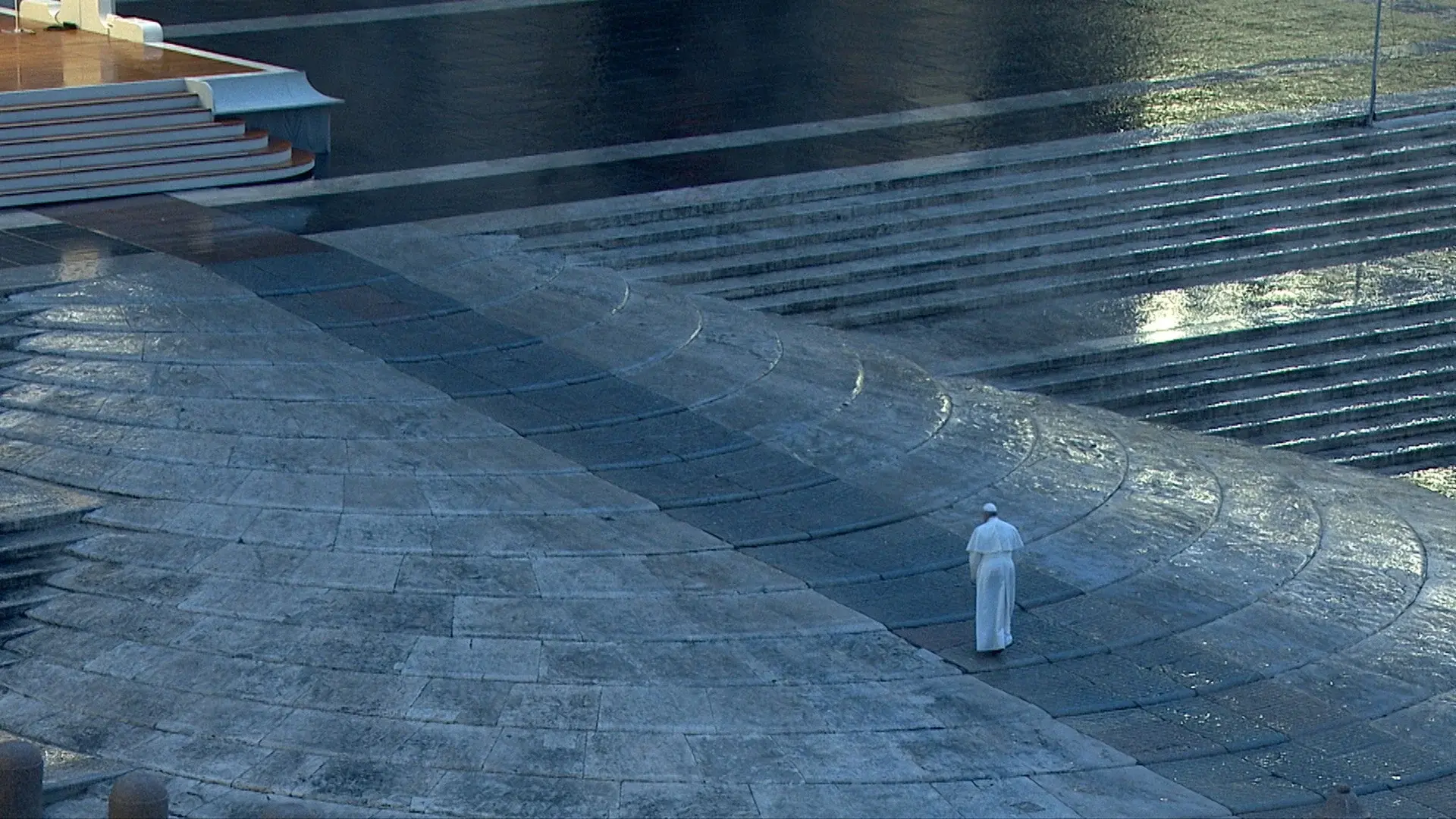 In Viaggio: The Travels of Pope Francis